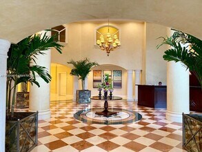20000 E Country Club Dr in Aventura, FL - Foto de edificio - Building Photo