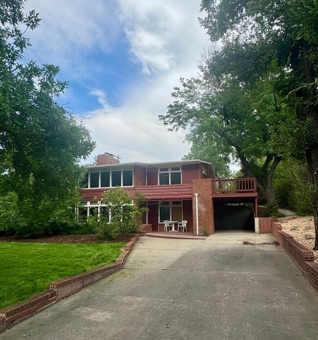 property at 3520 Holland St