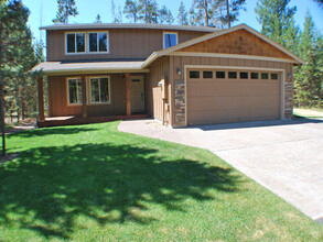 56179 Marsh Hawk Rd in Bend, OR - Building Photo - Building Photo