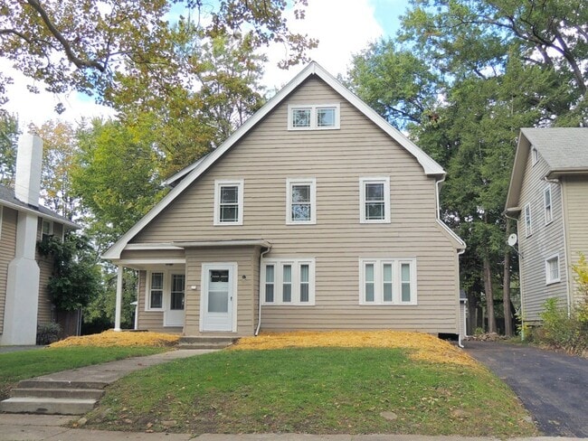 property at 3165 Sycamore Rd