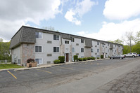 Woods + Meadow Apartments in Peoria, IL - Building Photo - Building Photo