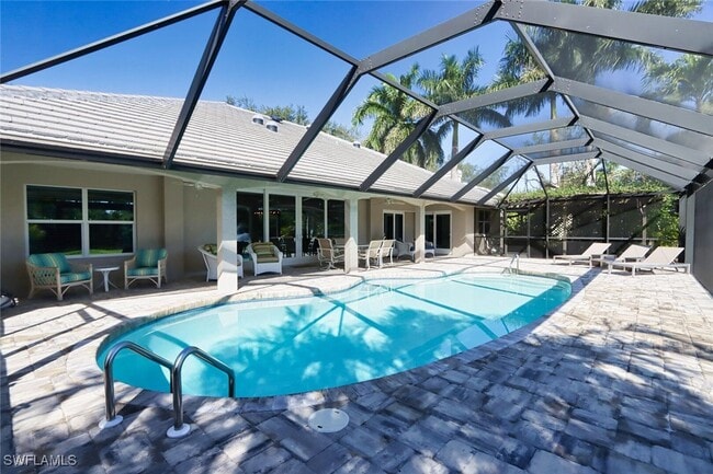 836 Bentwood Dr