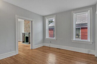 4925 Magnolia Ave in St. Louis, MO - Building Photo - Building Photo