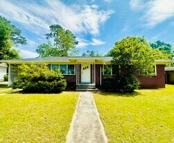 27 Escalona Ave in Pensacola, FL - Building Photo