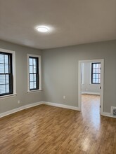 59 Hawthorne St, Unit 2 in Chelsea, MA - Foto de edificio - Building Photo