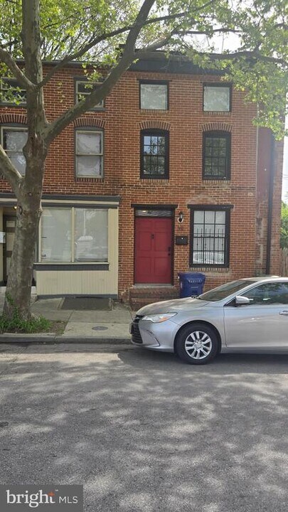 39 S Arlington Ave in Baltimore, MD - Building Photo