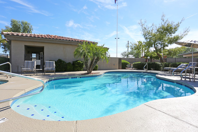 Sun Terrace Apartments in Phoenix, AZ - Building Photo - Building Photo