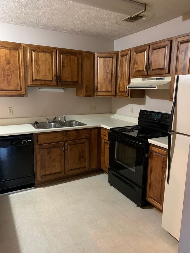 100 4th Ave in Opelika, AL - Building Photo - Building Photo