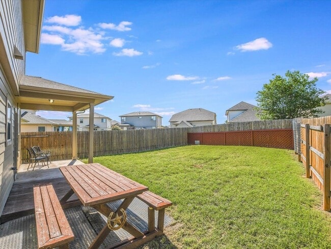 316 Potters Peak Way in Georgetown, TX - Foto de edificio - Building Photo