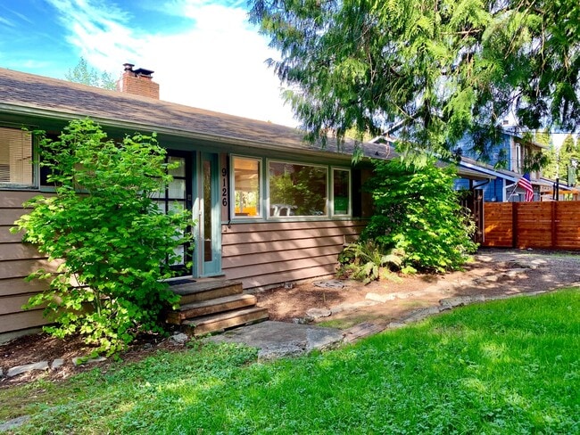 property at 9126 Matthews Ave NE