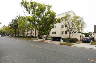 400 W California Ave in Glendale, CA - Building Photo - Building Photo