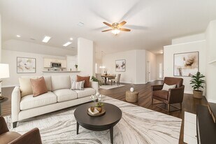 7035 Shasta Square in Houston, TX - Building Photo