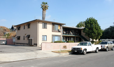 14913 Hartland St in Van Nuys, CA - Building Photo - Building Photo