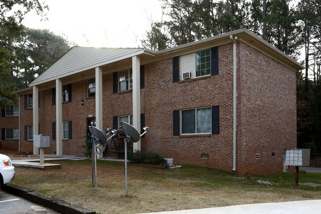 Rachel's Court in Clarkston, GA - Foto de edificio - Building Photo