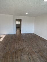 6561 Fulton Ave in Van Nuys, CA - Foto de edificio - Building Photo