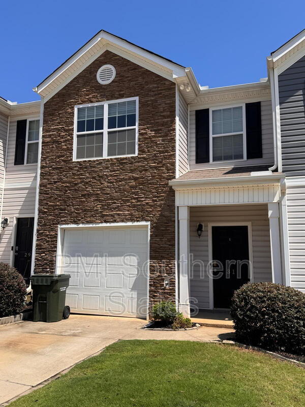 property at 31 Moorlyn Ln