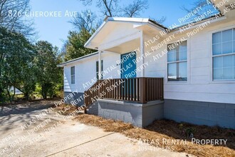 826 Cherokee Ave in Tuscaloosa, AL - Foto de edificio - Building Photo