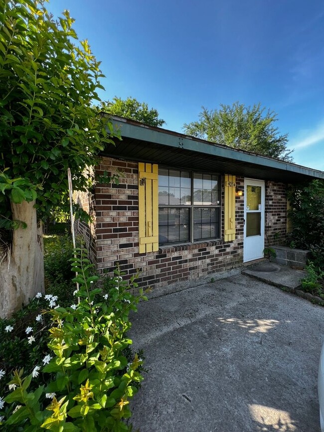 property at 405 Strasbourg Dr
