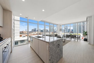 354 N Union Ave in Chicago, IL - Building Photo - Building Photo