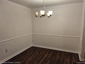 29144 Lund Ave in Warren, MI - Foto de edificio - Building Photo