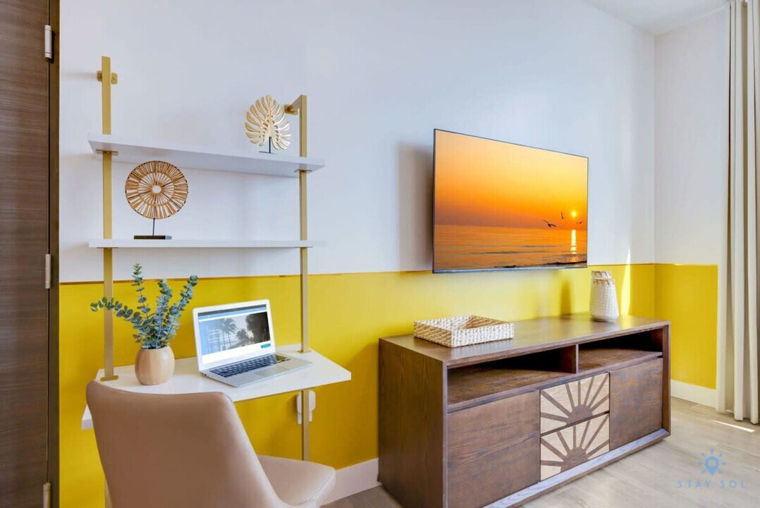 777 N Ocean Dr in Hollywood, FL - Building Photo