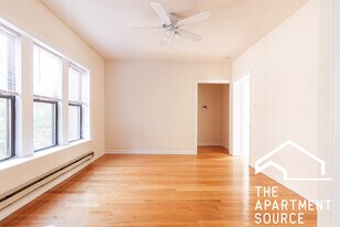 3817 N Fremont St, Unit W2 in Chicago, IL - Building Photo