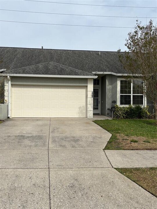 662 Harbor Villa Ct in Clermont, FL - Building Photo