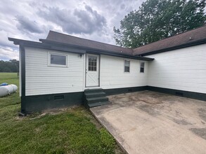 1241 Long Branch Rd in Grover, NC - Building Photo - Building Photo