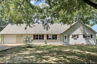 40 Vandergrift Dr in Covington, TN - Building Photo