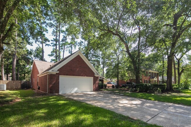 96 S Golden Arrow Cir in Spring, TX - Building Photo - Building Photo