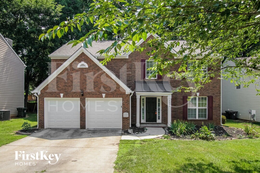 7526 Lullwater Cove in Huntersville, NC - Building Photo