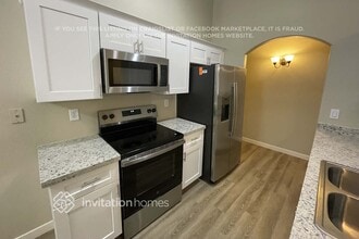 12809 W Roanoke Ave in Avondale, AZ - Foto de edificio - Building Photo