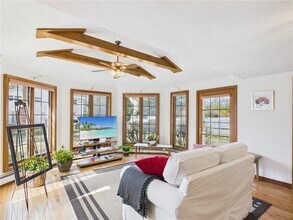 449 Love Ln in Warwick, RI - Building Photo - Building Photo