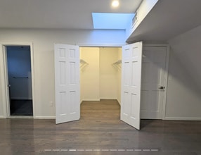 1402 Beacon St, Unit 3 in Brookline, MA - Foto de edificio - Building Photo