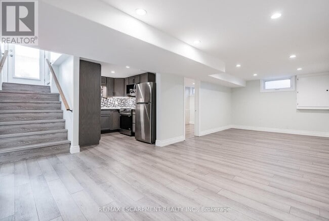 20 Glendale Rd in Brantford, ON - Building Photo - Building Photo