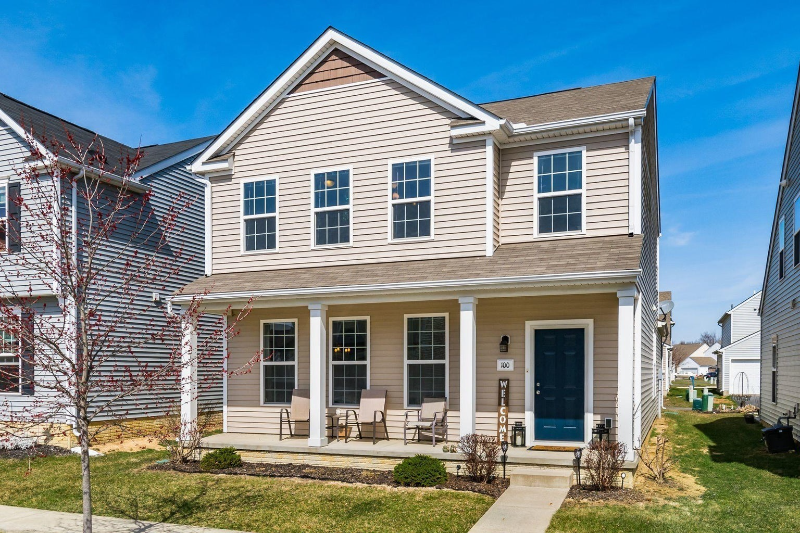 100 Purple Leaf Ln in Lewis Center, OH - Building Photo