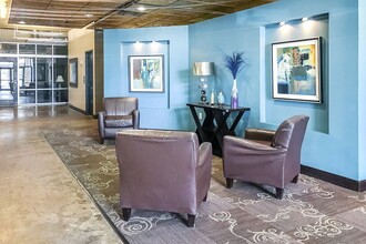 RIVERWALK LOFTS in Davenport, IA - Foto de edificio - Building Photo