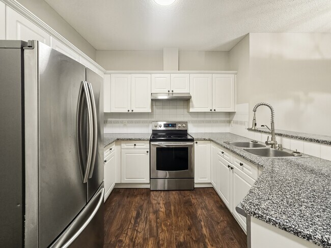 126-114 14 Ave SW in Calgary, AB - Building Photo - Building Photo