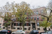 729 W Cornelia Ave in Chicago, IL - Foto de edificio - Building Photo