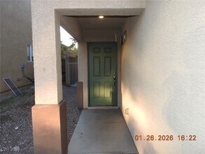 317 Dogleg Dr in Las Vegas, NV - Building Photo - Building Photo