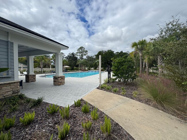 property at 292 Annies Pl