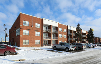 Evergreen Terrace Apartments in Columbus, OH - Foto de edificio - Building Photo