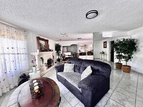 1465 SW 28th Way in Fort Lauderdale, FL - Building Photo - Building Photo