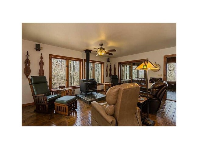 3125 Ed Edwards Rd in Fayetteville, AR - Building Photo - Building Photo