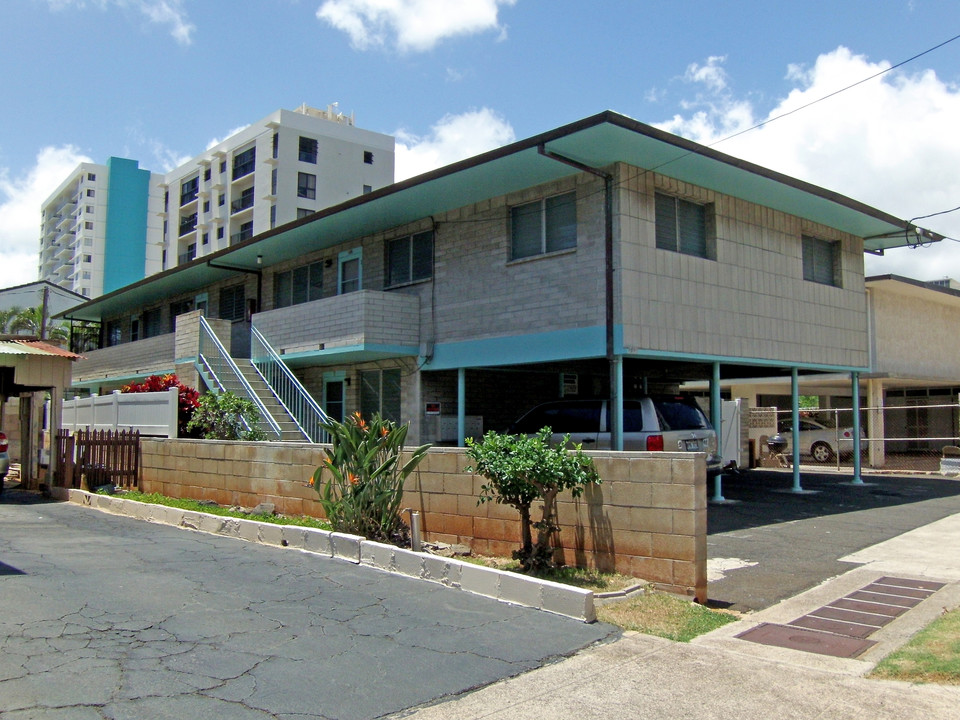 712 Ekela Ave in Honolulu, HI - Building Photo