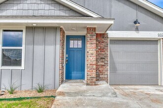 932 Varenna Ct in Norman, OK - Building Photo - Building Photo