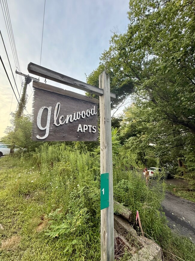 1 Maplewood Rd, Unit 205