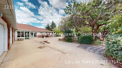 2211 W Vista Del Sol Dr in Cedar City, UT - Building Photo - Building Photo