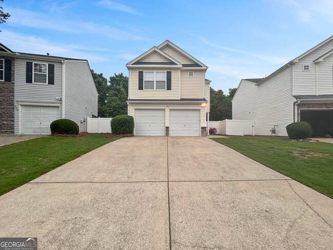 property at 206 Ilex Dr