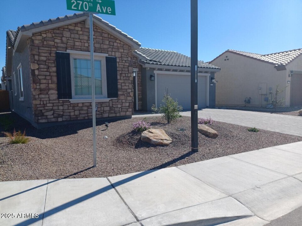 19239 N 270th Ave in Buckeye, AZ - Building Photo